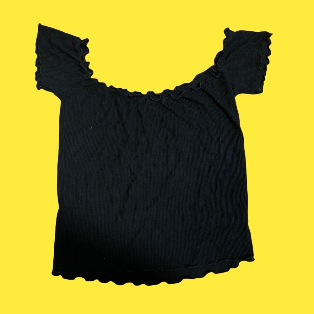 brandy melville scallop ruffled black ribbed crop top